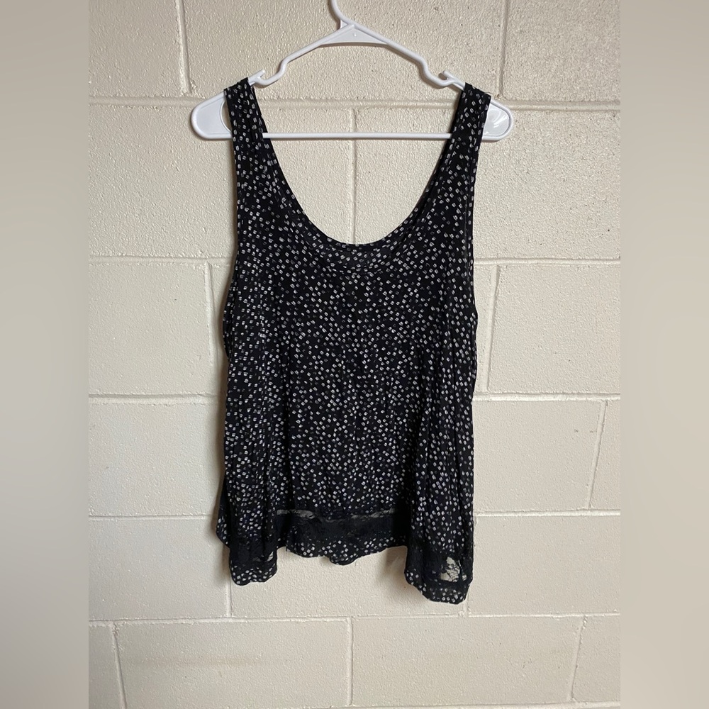 Mudd Black and White Spotted Lightweight Scoop Neck Tank with Lace, Size Medium